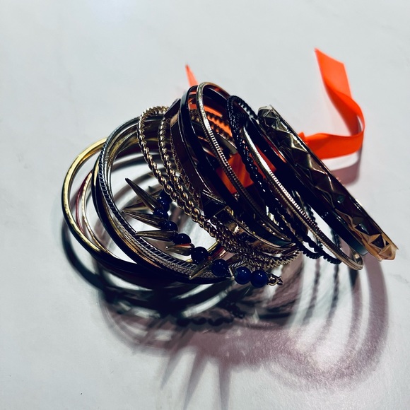 Set of Fashion Bangles - Picture 1 of 3